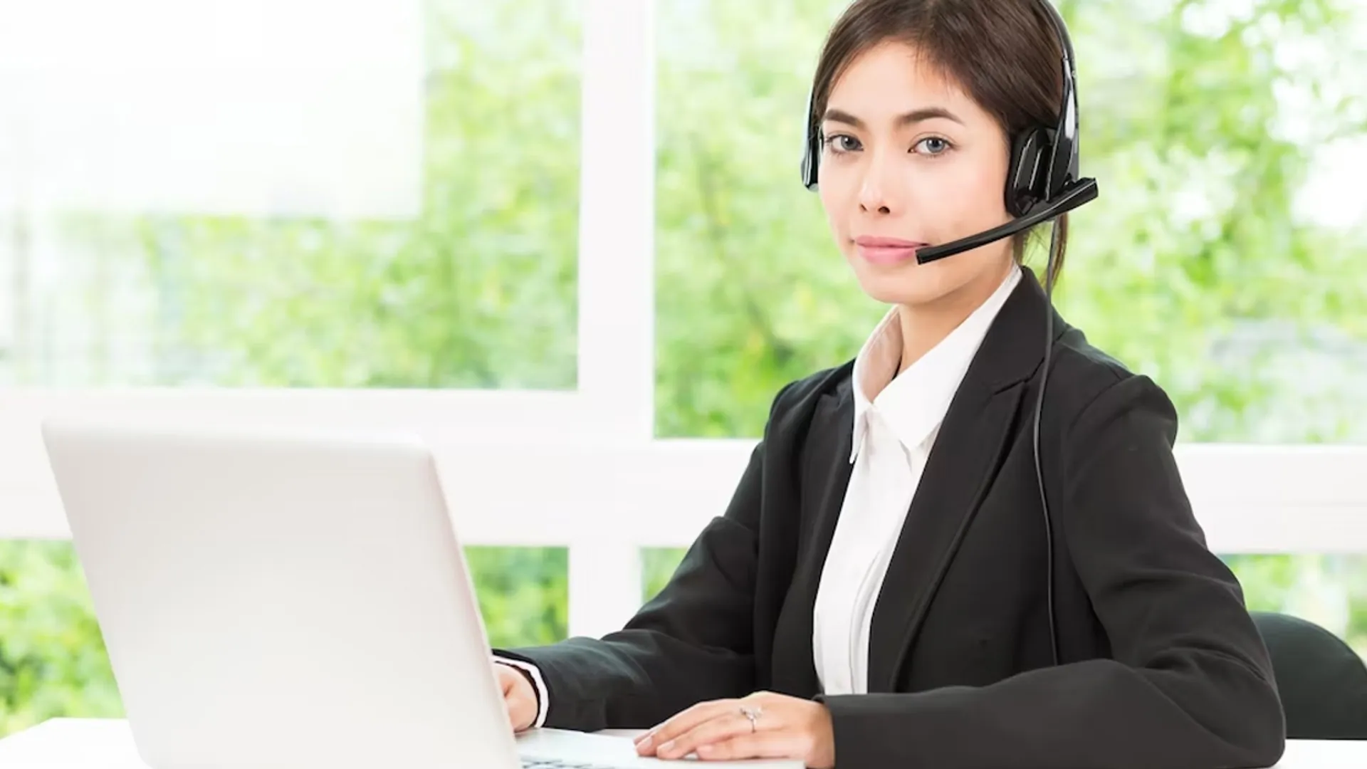 Hình ảnh hỗ trợ khách hàng và giải đáp thắc mắc tại 123win.com