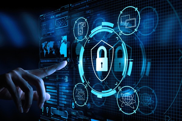 Biểu tượng khóa bảo mật và lá chắn bảo vệ dữ liệu